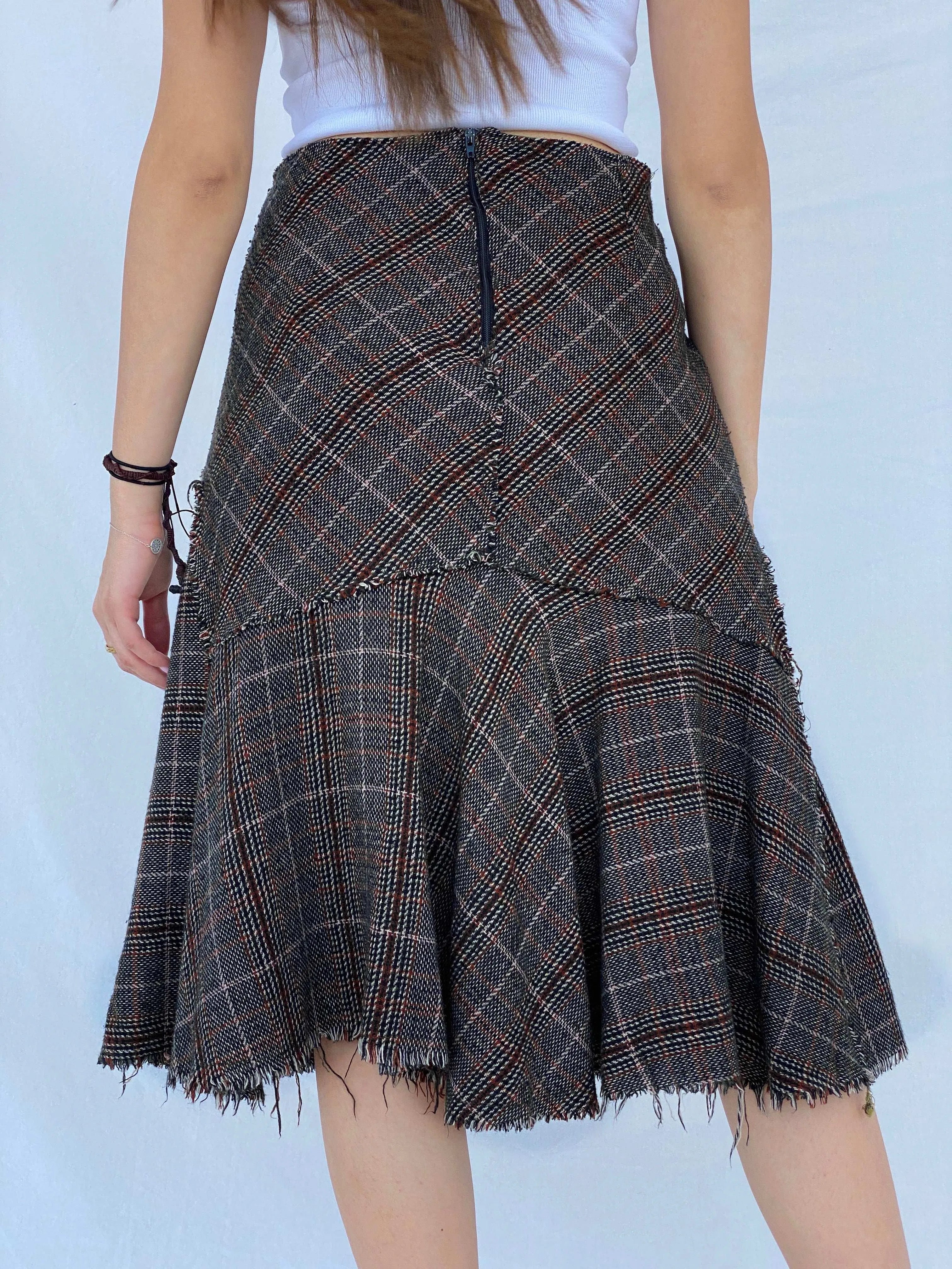 Vintage Handmade Asymmetric Plaid Office Core Skirt - Balagan Vintage Midi Skirt 90s, Juana, midi skirt, Office core, plaid, plaid skirt