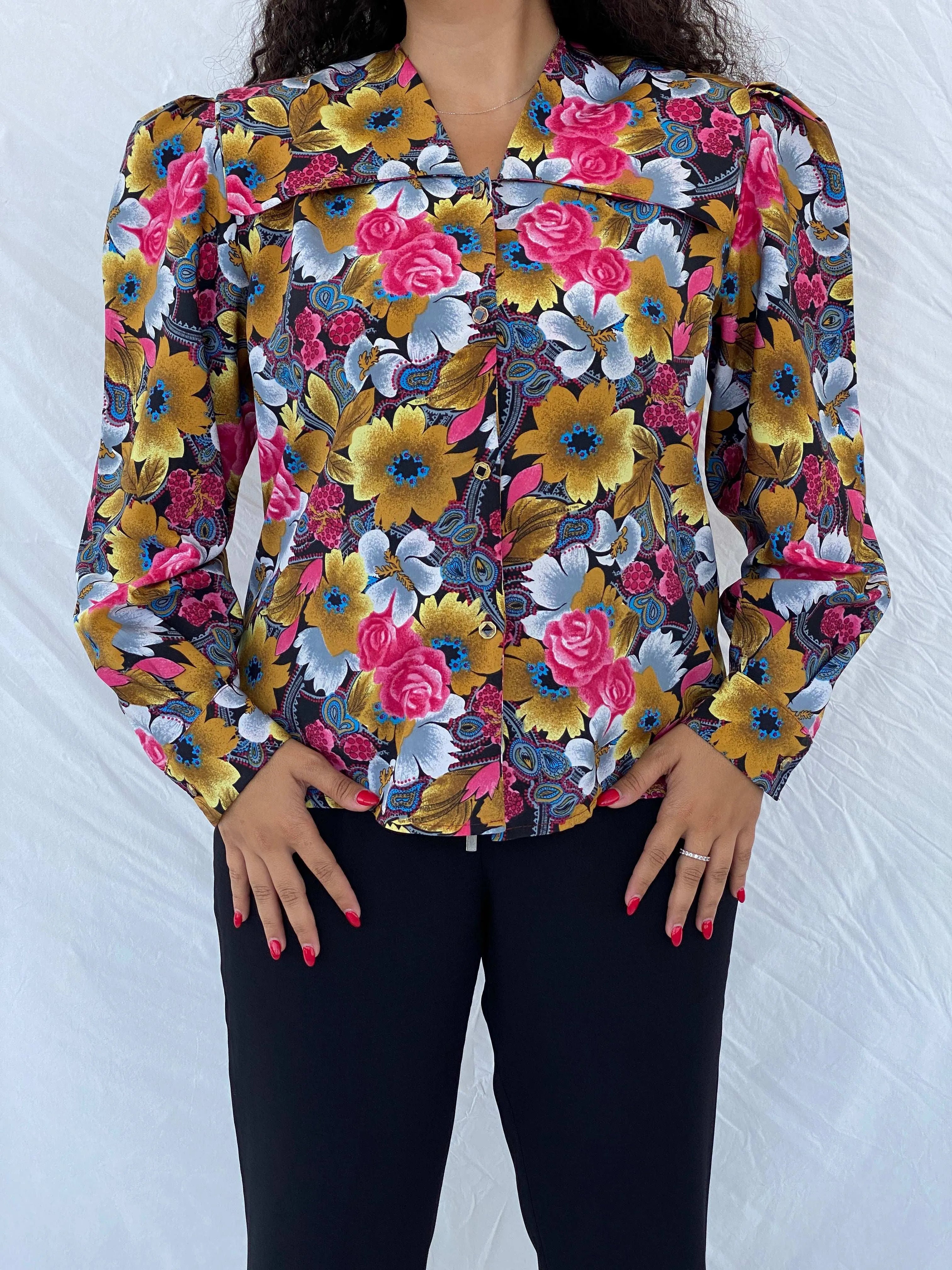 Vintage Lady M’adlen Confecciones Floral Puff-Sleeve Shirt - XL - Balagan Vintage Full Sleeve Shirt 00s, 90s, Cropped shirt, Dina, floral, floral shirt, shorts