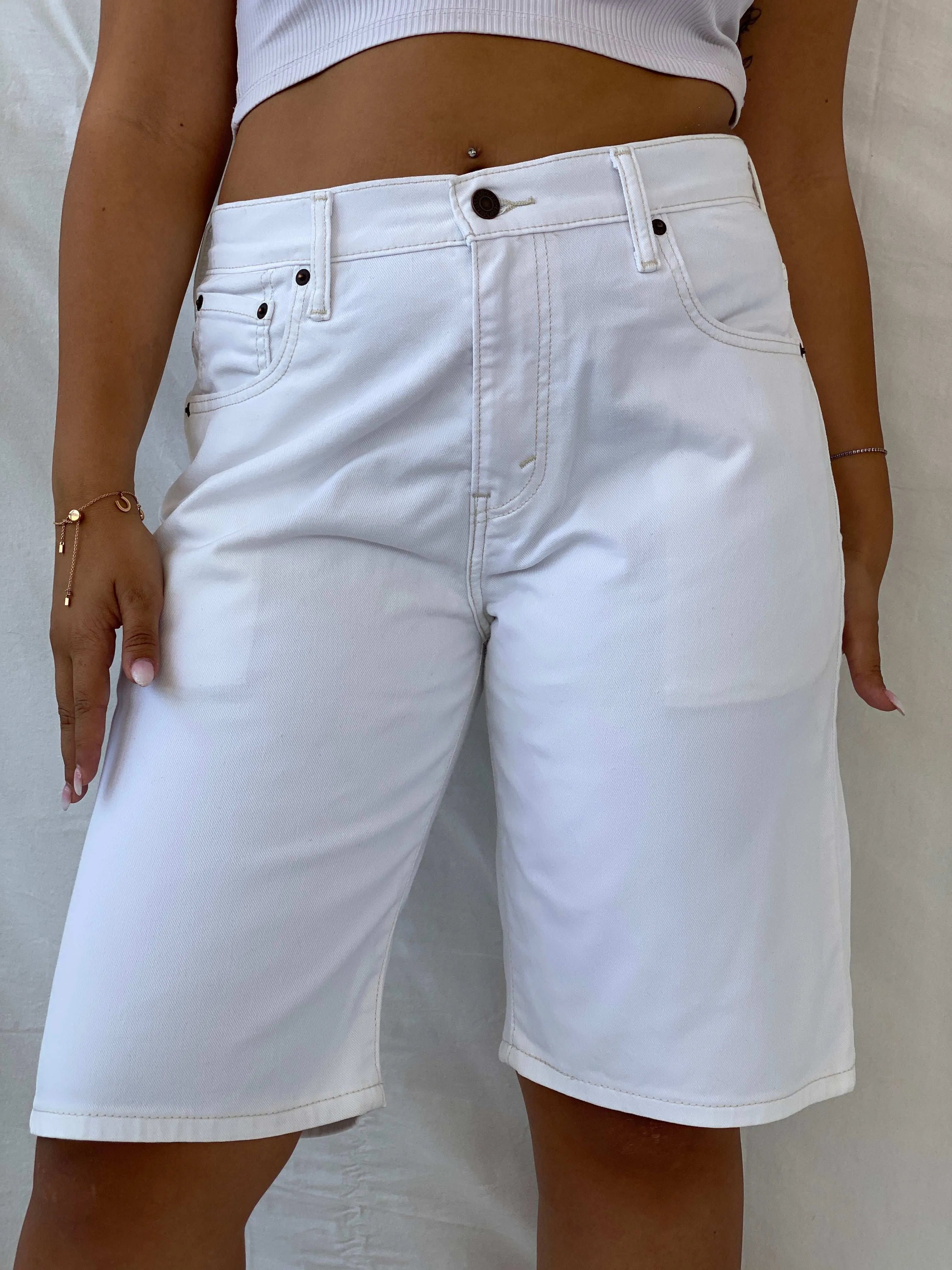 Vintage Levi’s 569 White Bermuda Jorts - W30 - Balagan Vintage Shorts 00s, 90s, denim, Dina, levis, levis jeans, shorts
