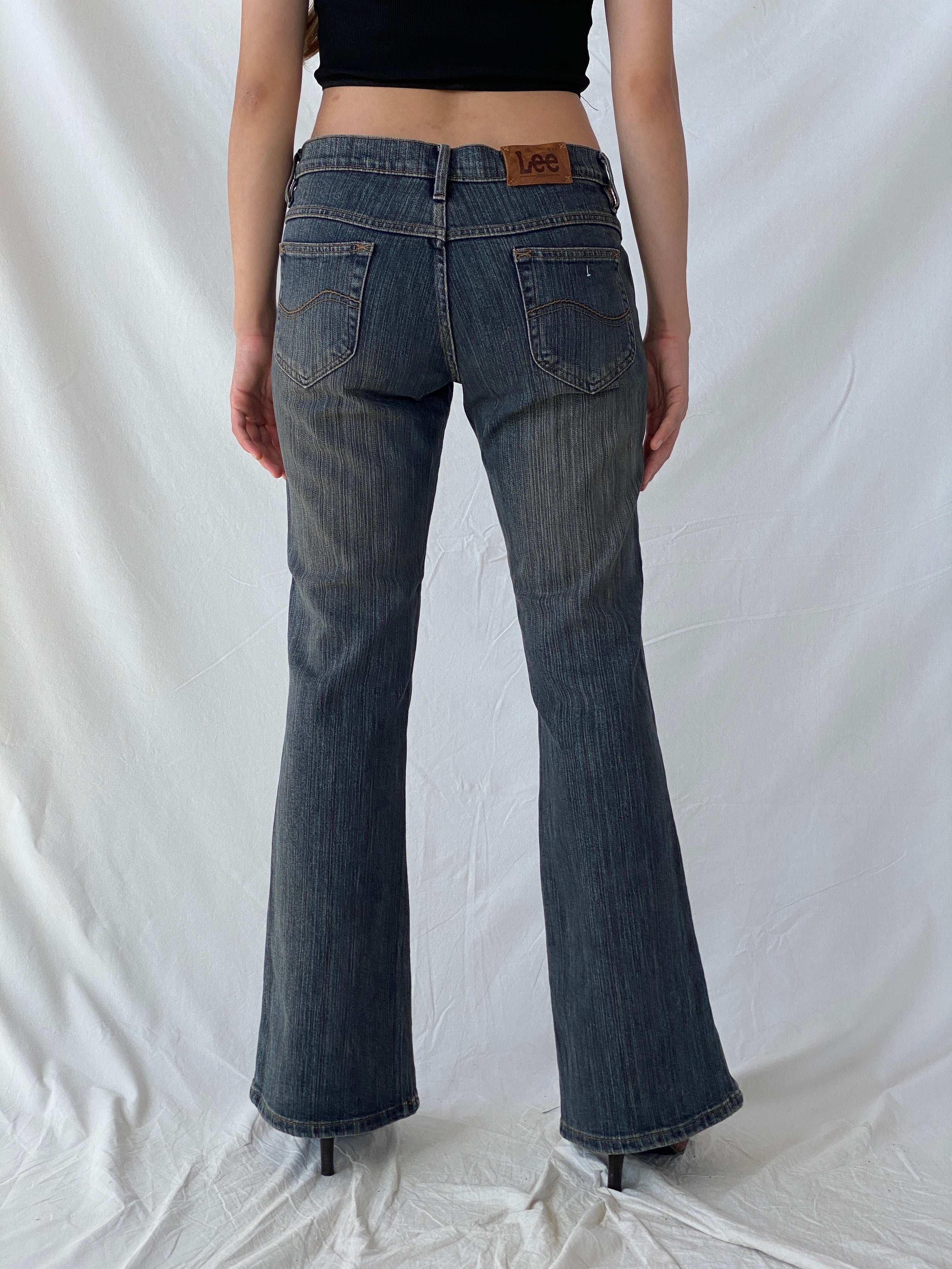 Vintage Low Waisted Lee Flare Jeans - Balagan Vintage Jeans 00s, 90s, flare jeans, jeans, Mira, vintage jeans