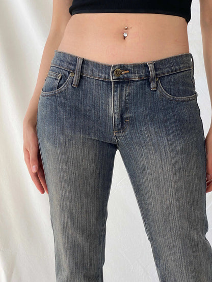 Vintage Low Waisted Lee Flare Jeans - Balagan Vintage Jeans 00s, 90s, flare jeans, jeans, Mira, vintage jeans