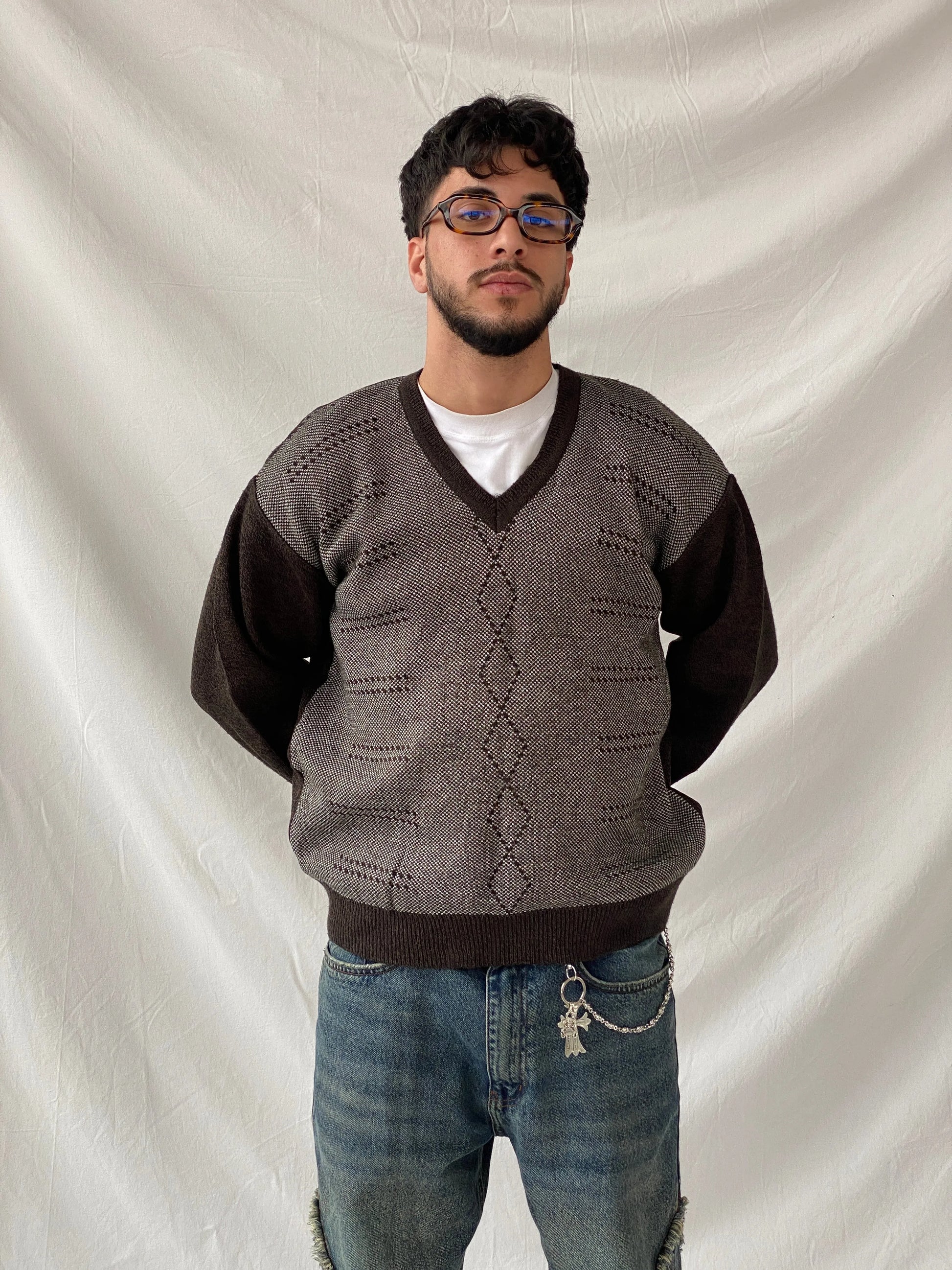 Vintage ÖzSalih Collection Brown Jumper V-Neck Knitted Sweater - M - Balagan Vintage Sweater 90s, Hamza, knit, knitted, knitted sweater, men, streetwear, vintage, vintage sweater, winter