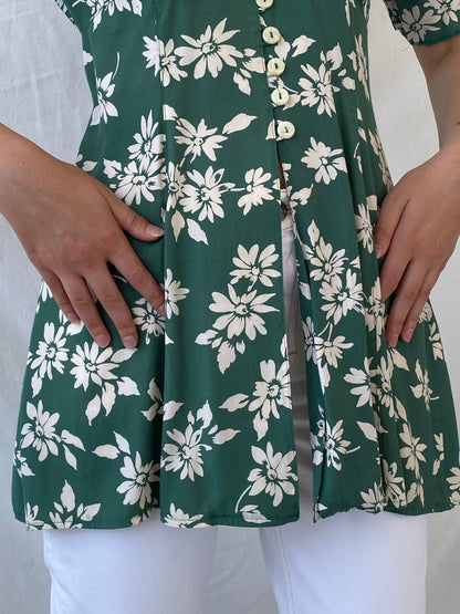 Vintage Promesse Floral Green Short Sleeve Coquette Long Cardigan Shirt - M - Balagan Vintage Half Sleeve Shirt 00s, Ayah, floral shirt, half sleeve shirt, NEW IN, shirt, women shirt