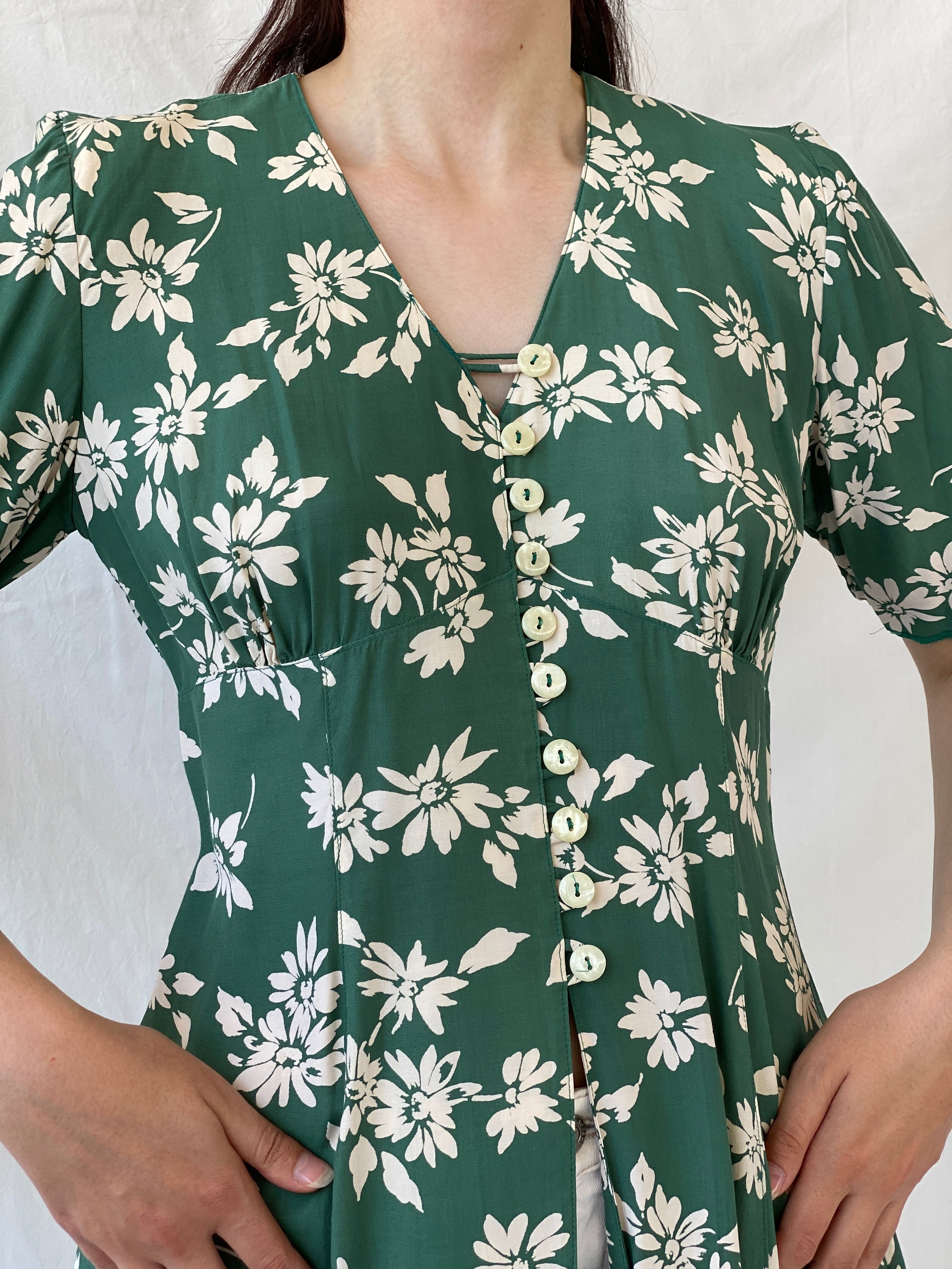 Vintage Promesse Floral Green Short Sleeve Coquette Long Cardigan Shirt - M - Balagan Vintage Half Sleeve Shirt 00s, Ayah, floral shirt, half sleeve shirt, NEW IN, shirt, women shirt