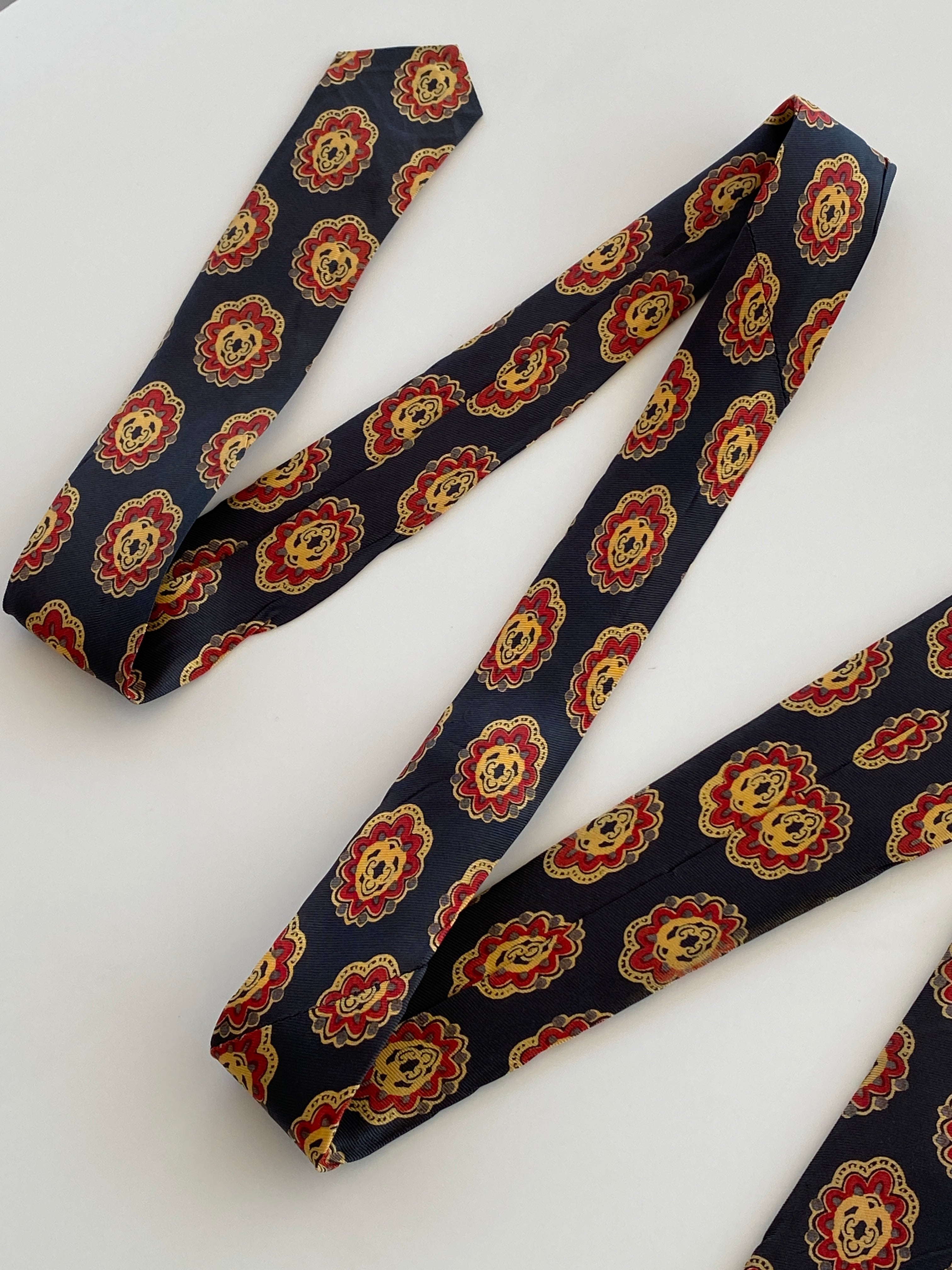 Vintage Régence Printed Men’s Neck Tie - Balagan Vintage Ties printed ties, tie, vintage, vintage ties