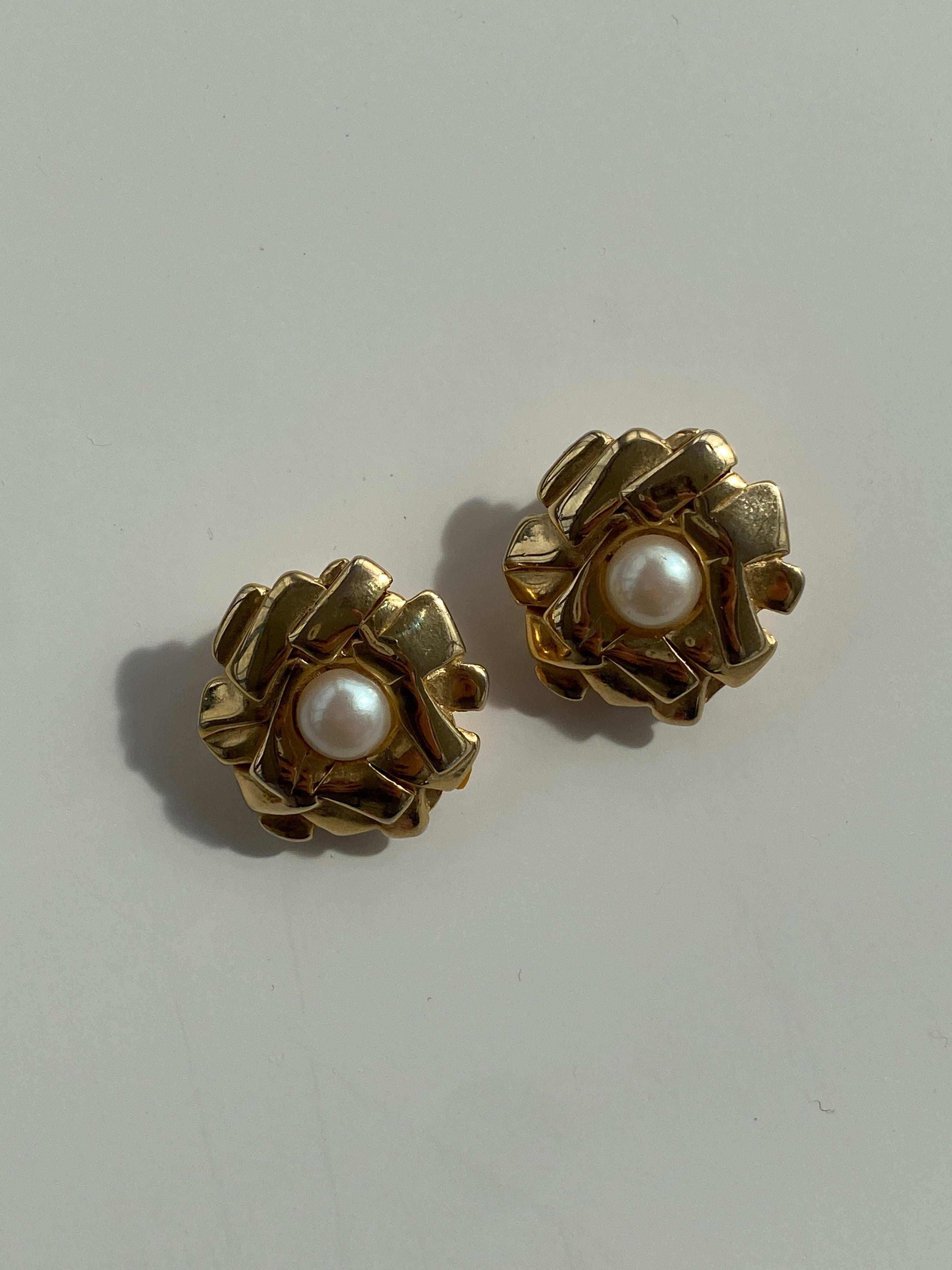 Vintage Roberta Chiarella Gold Plated Clip On Earrings - Balagan Vintage Earrings Earrings, Y2K