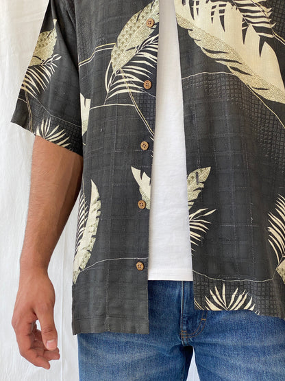 Vintage Tommy Bahama Hawaiian Print Silk Men’s Short Sleeve Black Shirt - L - Balagan Vintage Half Sleeve Shirt 90s, half sleeve shirt, Hawaiian shirt, mens shirt, printed shirt, Ramez, silk, silk shirt