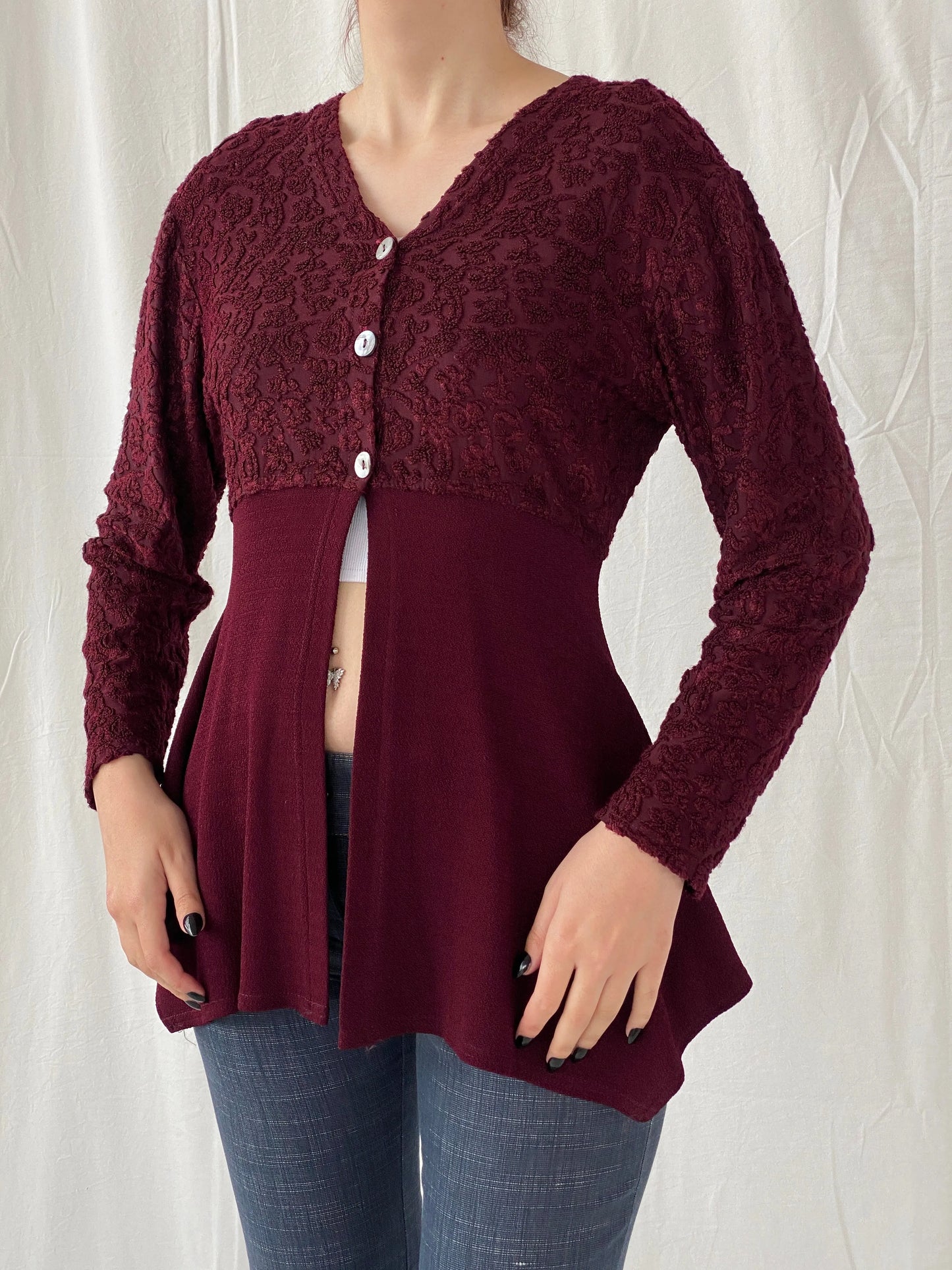 Vintage Vestino Italy Maroon Floral Lace Buttoned Split Cardigan - M - Balagan Vintage Cardigan 00s, Ayah, cardigan, knitted cardigan