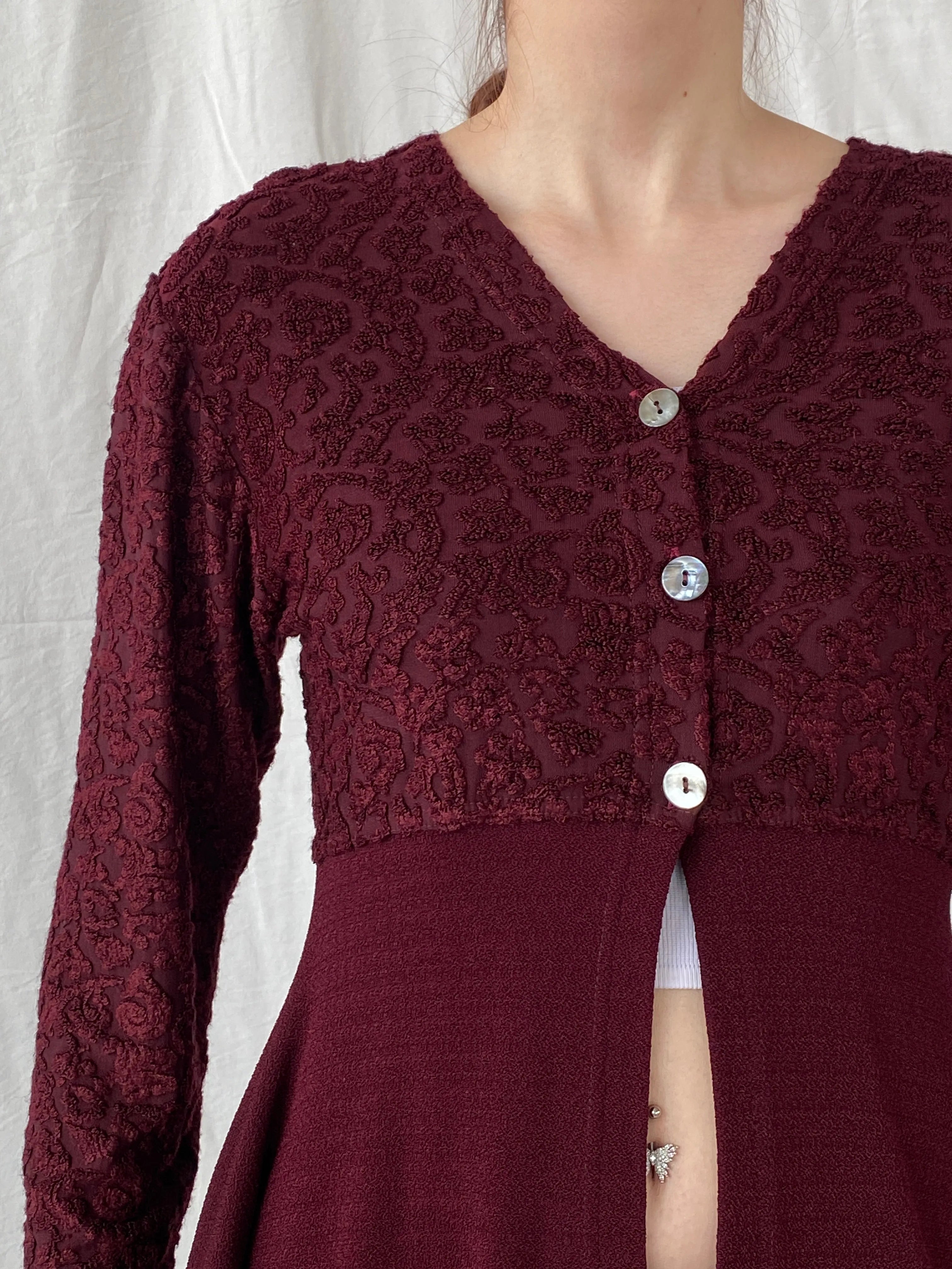 Vintage Vestino Italy Maroon Floral Lace Buttoned Split Cardigan - M - Balagan Vintage Cardigan 00s, Ayah, cardigan, knitted cardigan, NEW IN