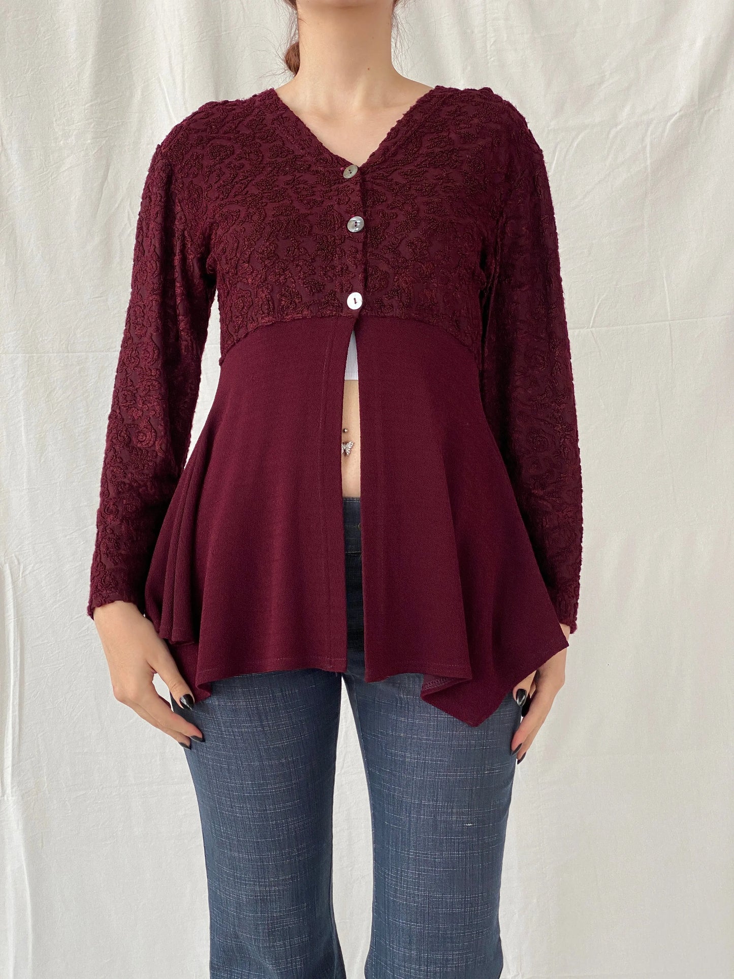 Vintage Vestino Italy Maroon Floral Lace Buttoned Split Cardigan - M - Balagan Vintage Cardigan 00s, Ayah, cardigan, knitted cardigan