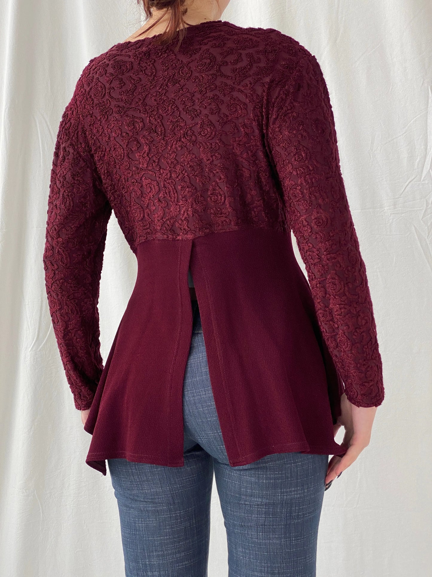 Vintage Vestino Italy Maroon Floral Lace Buttoned Split Cardigan - M - Balagan Vintage Cardigan 00s, Ayah, cardigan, knitted cardigan