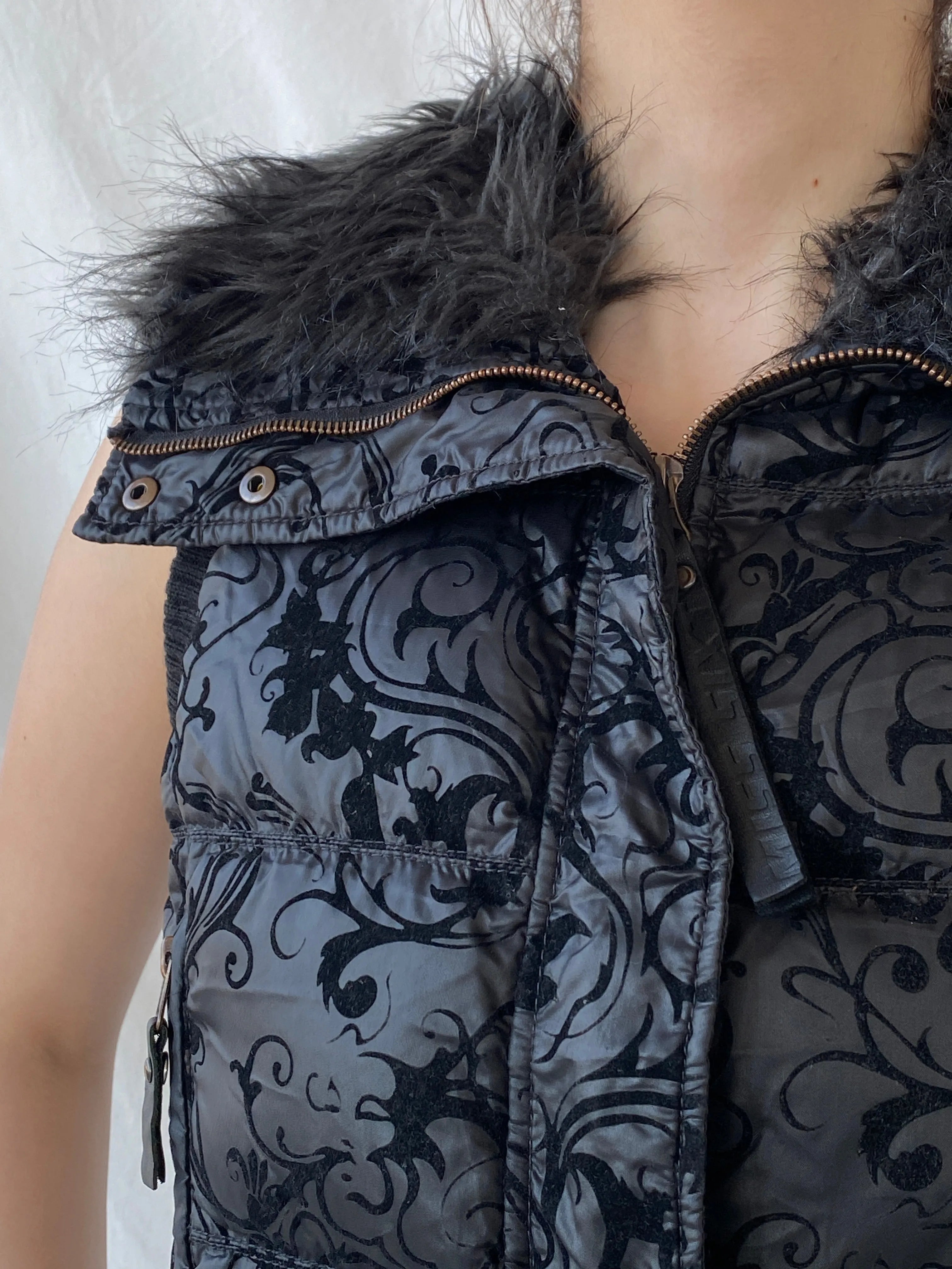 Vintage Y2K Miss Sixty Black Puffer Vest With Faux Fur Collar - M - Balagan Vintage Vest 00s, Ayah, Miss Sixty, vest, women top