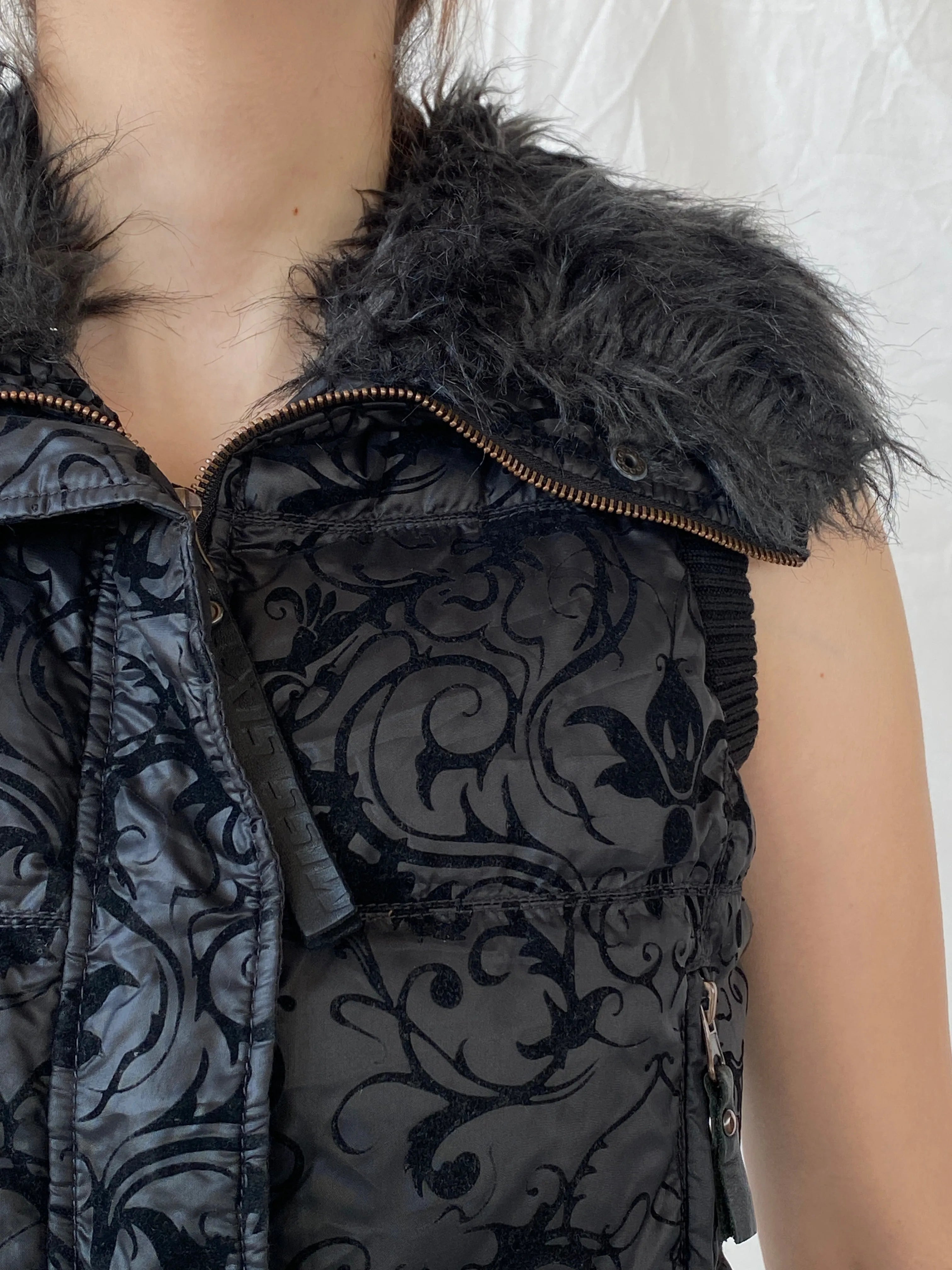 Vintage Y2K Miss Sixty Black Puffer Vest With Faux Fur Collar - M - Balagan Vintage Vest 00s, Ayah, Miss Sixty, vest, women top