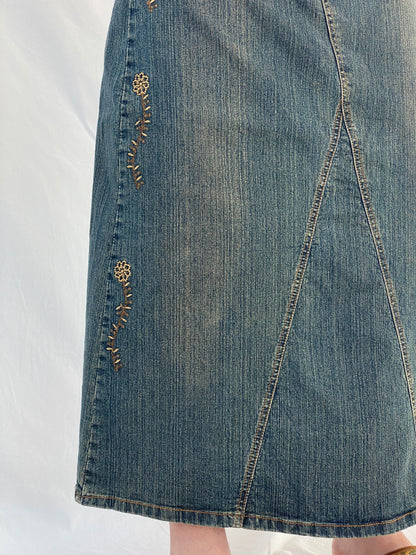 Vintage Y2K Youyipin Jeans Maxi A-line Embroidered Denim Skirt - 42EUR - Balagan Vintage Denim Skirt 00s, Ayah, denim, maxi denim skirt, mini skirt, winter