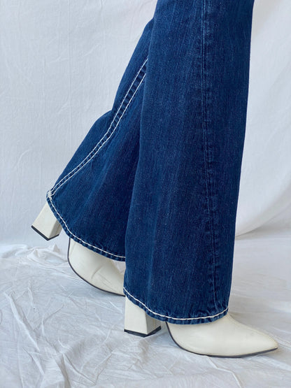 Y2K Big Stitch True Religion Low Rise Flare Leg Dark Jeans - 36EUR - Balagan Vintage Jeans 00s, consignment, Danadabbas, denim, jeans, Skinny Jeans, Syntia, winter