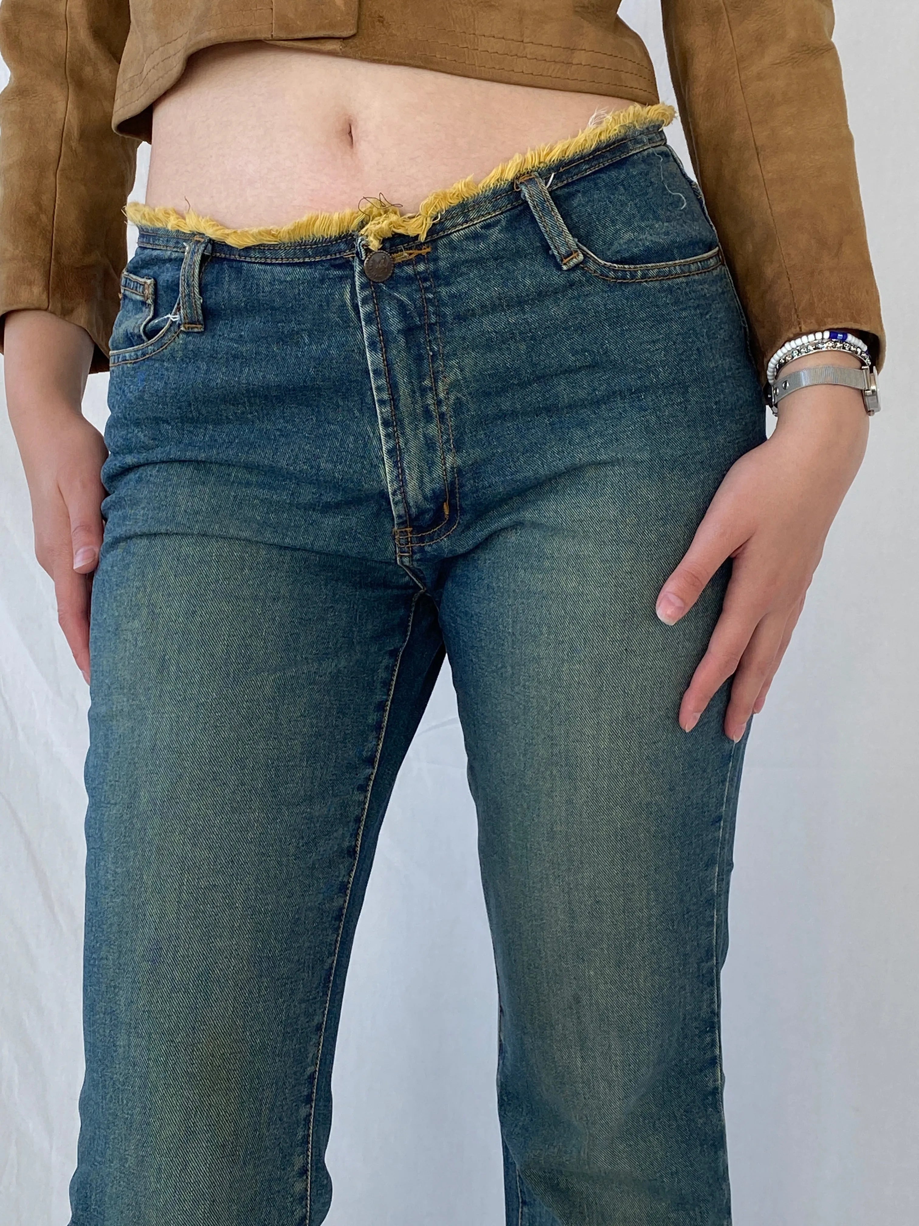 Y2K Jiawei Flared Mid-Rise Women’s Jeans - 40EUR - Balagan Vintage Jeans 00s, 90s, Ayah, denim, flare jeans, jeans