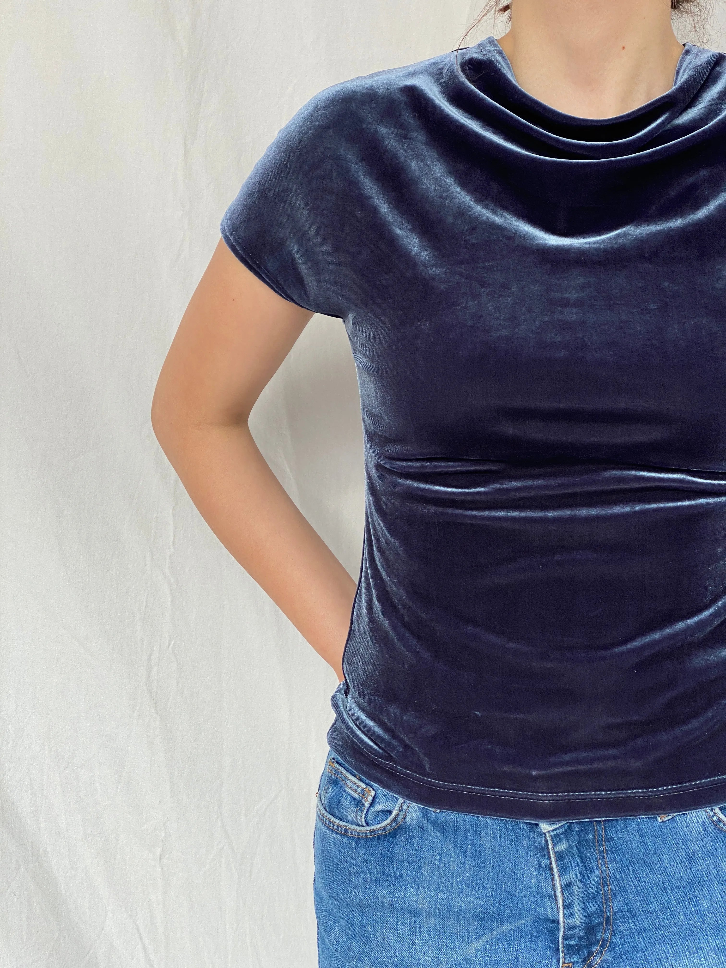 Y2K Référeuce Velvet Half Sleeve Top - M - Balagan Vintage Half Sleeve Top 00s, 90s, Ayah, velvet top
