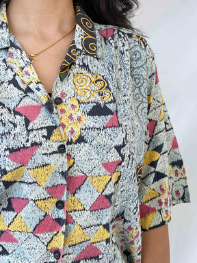 Beautiful vintage patterned shirt - Balagan Vintage