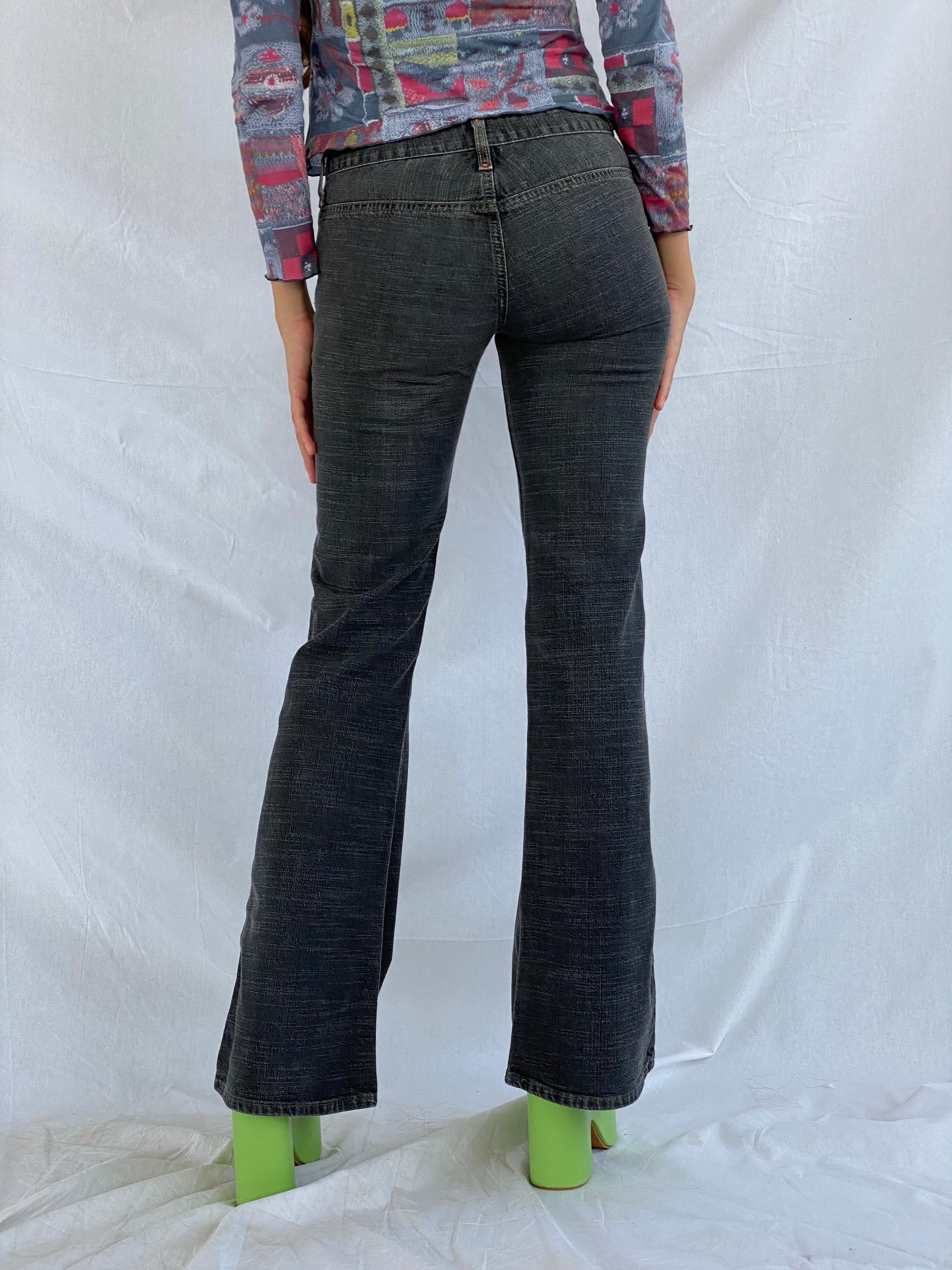Vintage Low Waisted Levi’s Flare Jeans - Balagan Vintage Jeans flare, flare jeans, levis, levis jeans, low rise jeans, vintage levis