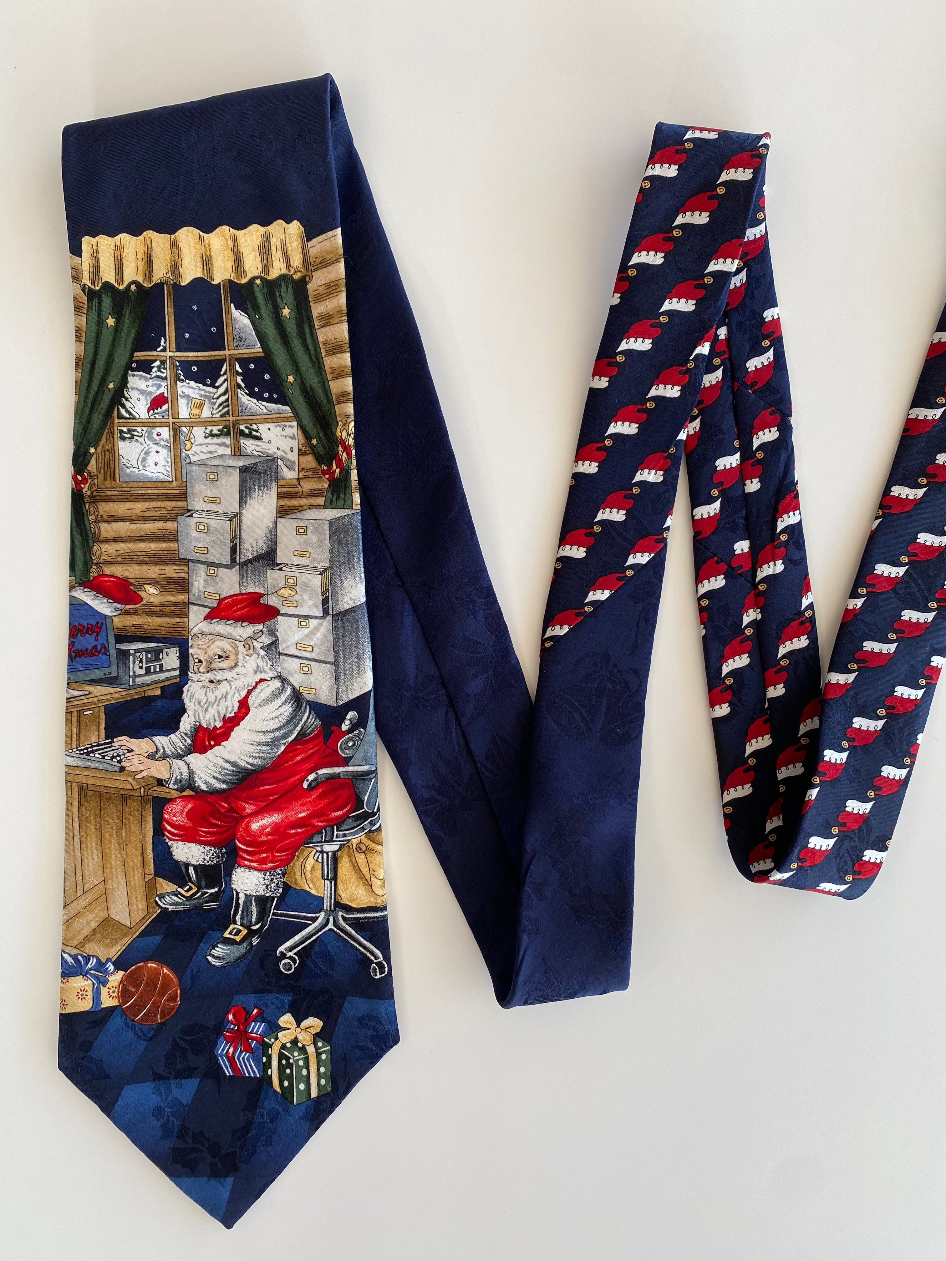 Vintage Christmas Tie - Balagan Vintage Ties 00s, 90s, Christmas, print, printed tie, ties, vintage, vintage tie