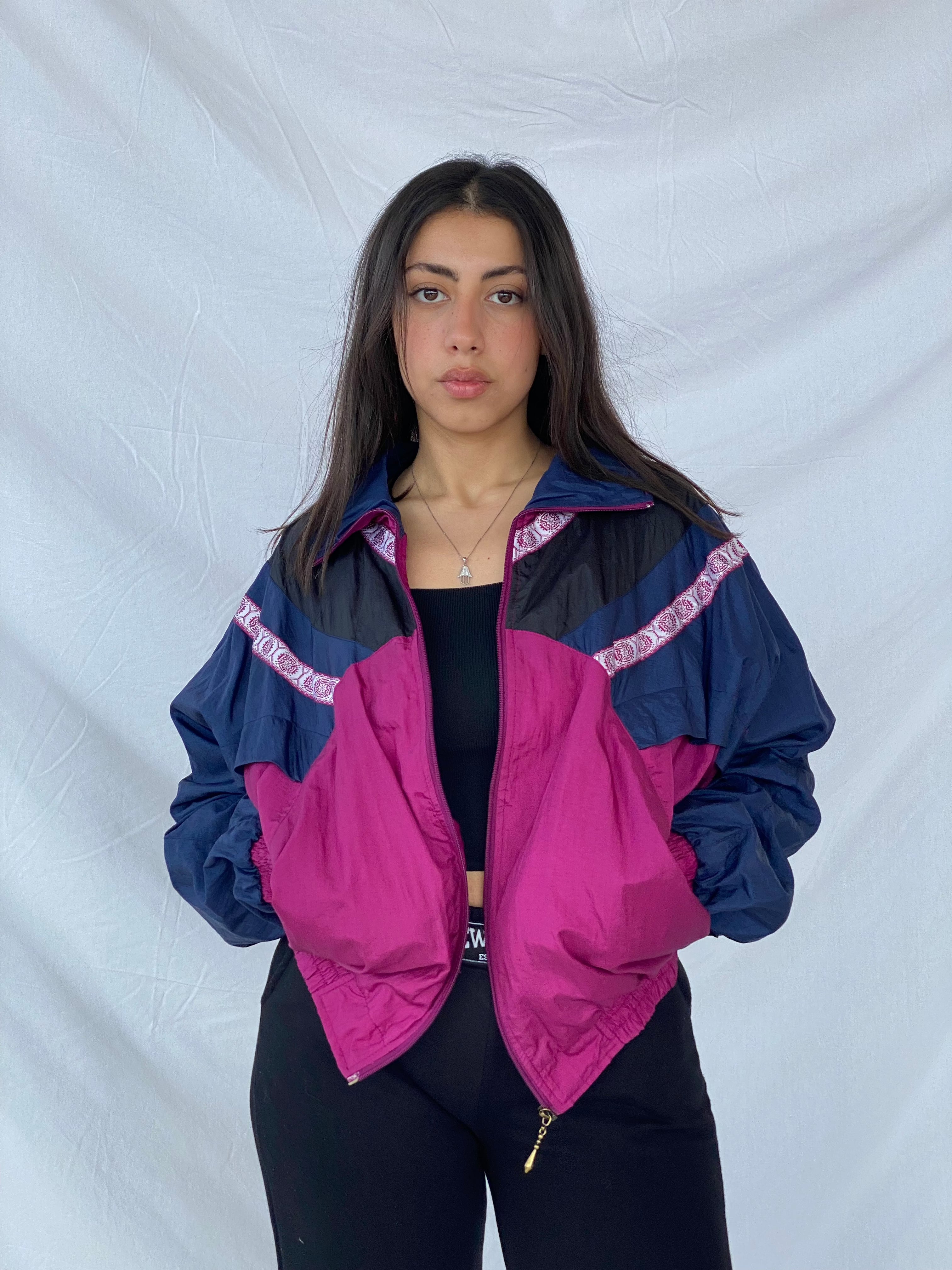 Vintage Casual Isle Windbreaker Jacket - Balagan Vintage Windbreaker Jacket 90s, nylon, outerwear, vintage, windbreaker, windbreaker jacket