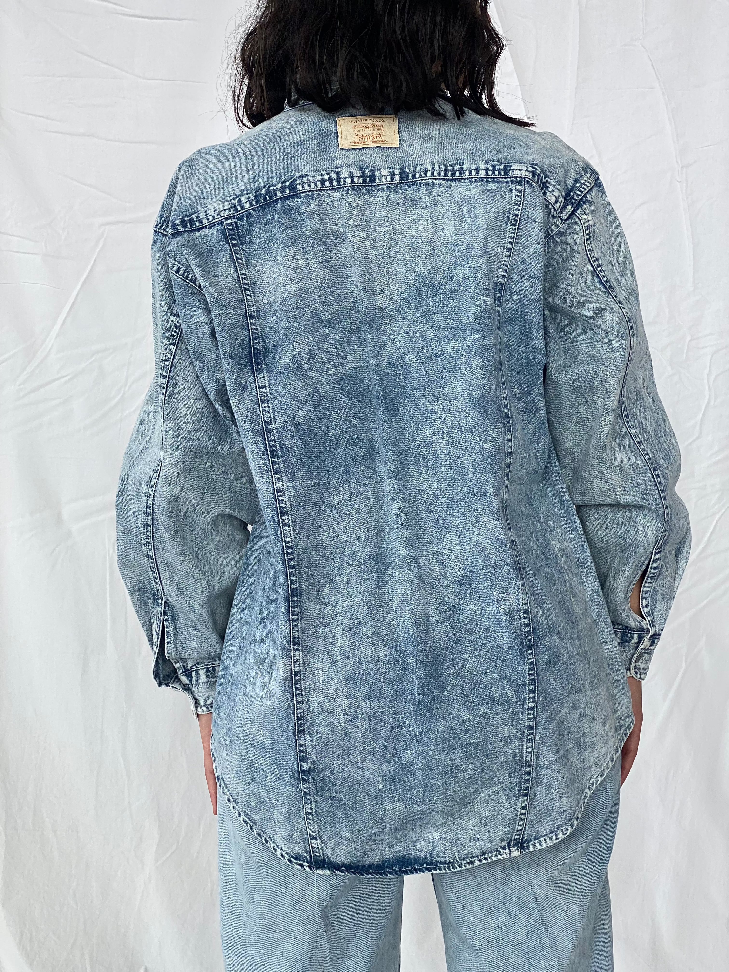 Levi’s Denim Shirt - Balagan Vintage Full Sleeve Shirt 90s, full sleeve shirt, levis, levis jeans, outerwear, oversized shirt, vintage