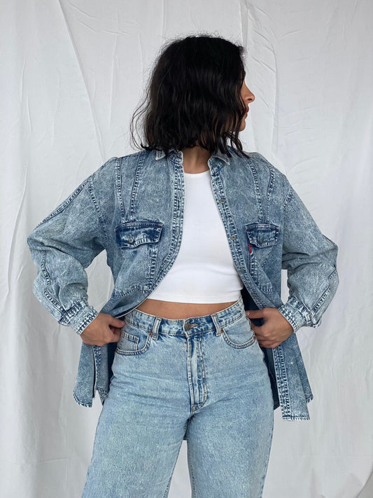 Levi’s Denim Shirt - Balagan Vintage Full Sleeve Shirt 90s, denim, full sleeve shirt, levis, levis jeans, outerwear, oversized shirt, vintage
