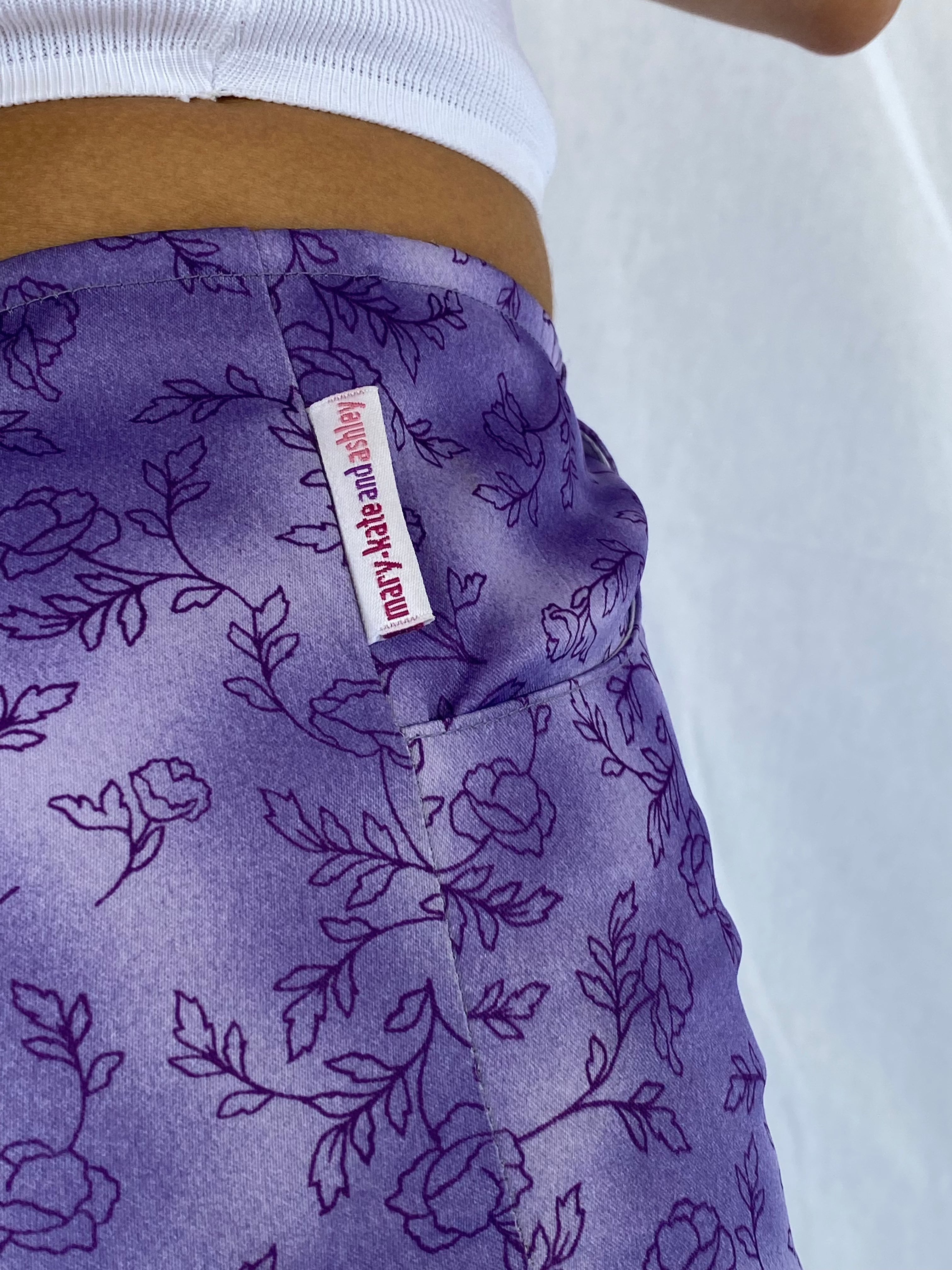 Vintage 90s Mary-Kate and Ashley Pants - Balagan Vintage Pants 00s, 90s, Deals, jeans, outerwear, pants, printed shorts, summer, summer prints, techno, techno wear, vintage, vintage pants, vintage prints, women pants, Y2K